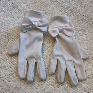 Janie and Jack white formal gloves size 4-5 girls